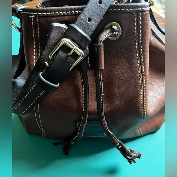 🧡Dooney & Bourke Pebbled Cowhide LEATHER DRAWSTRING purse shoulder bag Vintage! - Picture 4 of 13